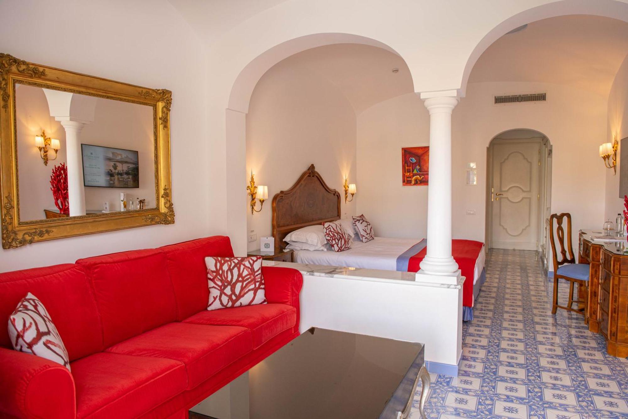 Grand La Favorita Hotel